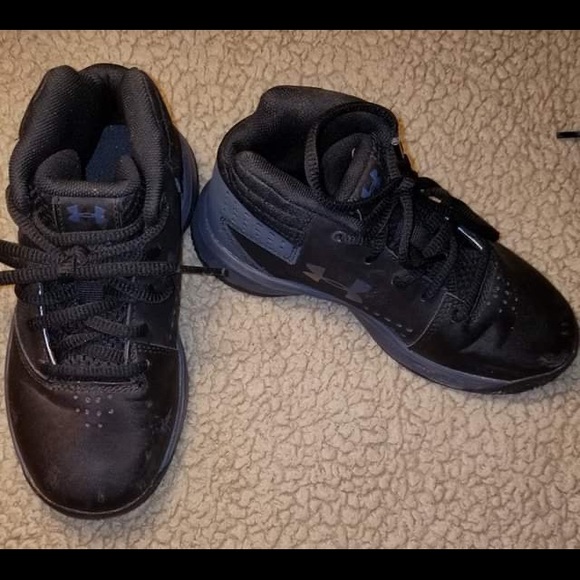 Youth 12K Black& Grey Under Amour High Tops - Picture 3 of 7